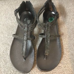 Kenneth Cole GunMetal/ Dark Silver grayish Sandle